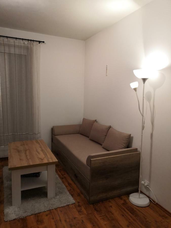 Apartman S Terasou Oscadnica Εξωτερικό φωτογραφία